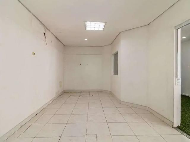 Ponto Comercial aluguel em Região Imediata de São Paulo, Região Metropolitana de São Paulo
