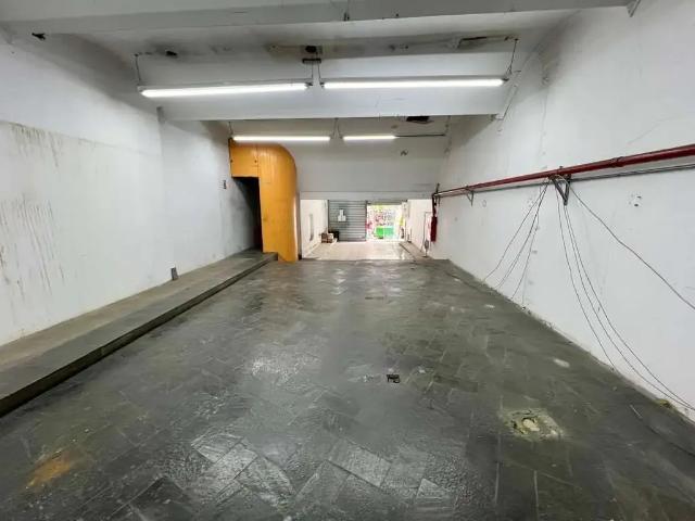 Ponto Comercial aluguel em Região Imediata de São Paulo, Região Metropolitana de São Paulo