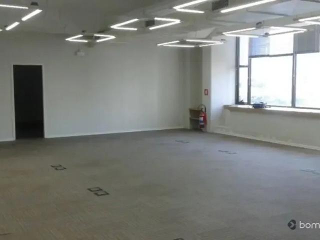 Ponto Comercial aluguel em Região Imediata de São Paulo, Região Metropolitana de São Paulo