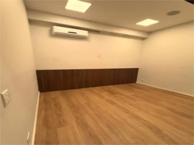 Ponto Comercial aluguel em Região Imediata de São Paulo, Região Metropolitana de São Paulo
