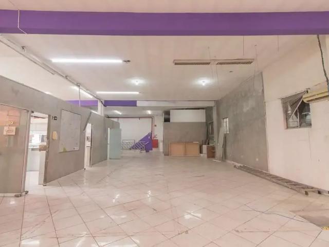 Ponto Comercial aluguel em Região Imediata de São Paulo, Região Metropolitana de São Paulo