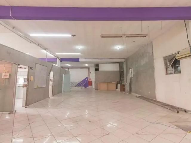 Ponto Comercial aluguel em Região Imediata de São Paulo, Região Metropolitana de São Paulo