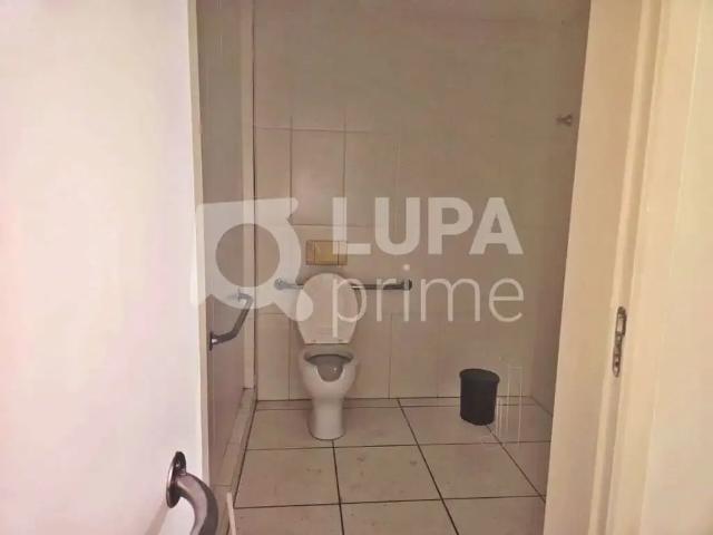 Ponto Comercial aluguel em Região Imediata de São Paulo, Região Metropolitana de São Paulo
