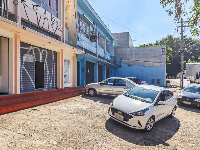 Ponto Comercial aluguel em Região Imediata de São Paulo, Região Metropolitana de São Paulo