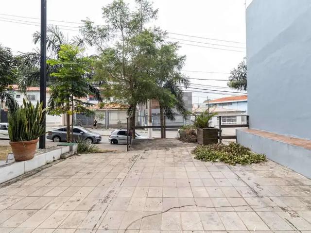 Ponto Comercial aluguel em Região Imediata de São Paulo, Região Metropolitana de São Paulo