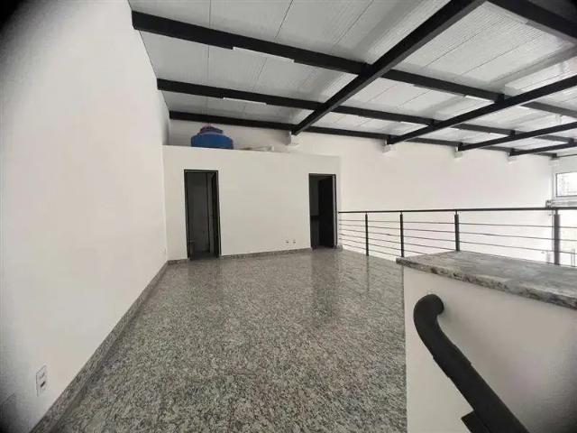 Ponto Comercial aluguel em Região Imediata de São Paulo, Região Metropolitana de São Paulo