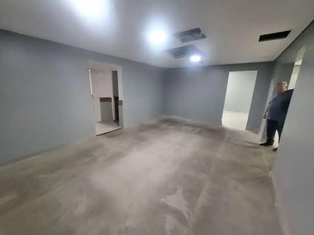 Ponto Comercial aluguel em Região Imediata de São Paulo, Região Metropolitana de São Paulo