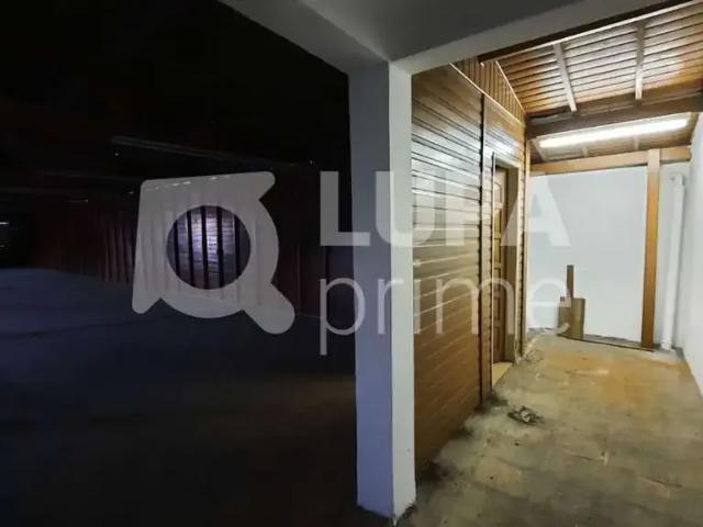 Ponto Comercial aluguel em Região Imediata de São Paulo, Região Metropolitana de São Paulo