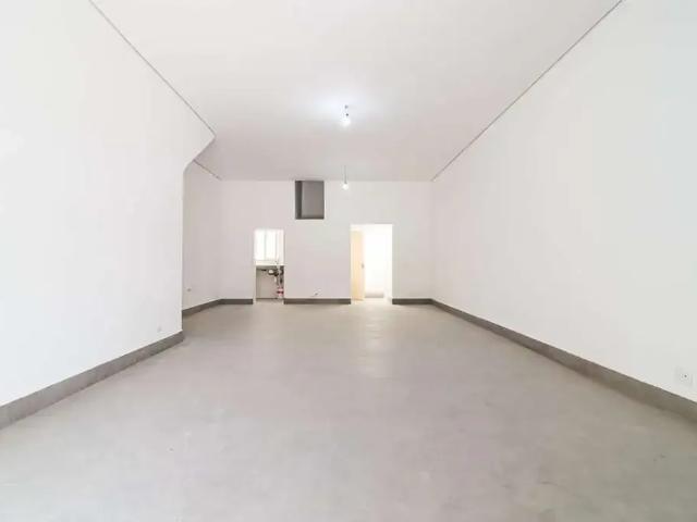 Ponto Comercial aluguel em Região Imediata de São Paulo, Região Metropolitana de São Paulo