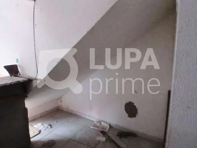 Ponto Comercial aluguel em Região Imediata de São Paulo, Região Metropolitana de São Paulo