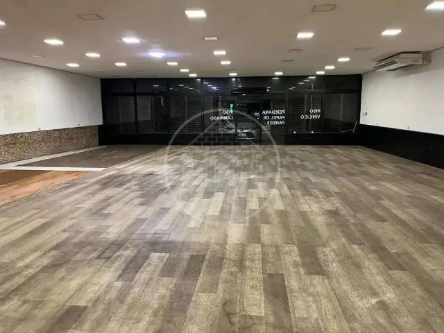 Ponto Comercial aluguel em Região Imediata de São Paulo, Região Metropolitana de São Paulo