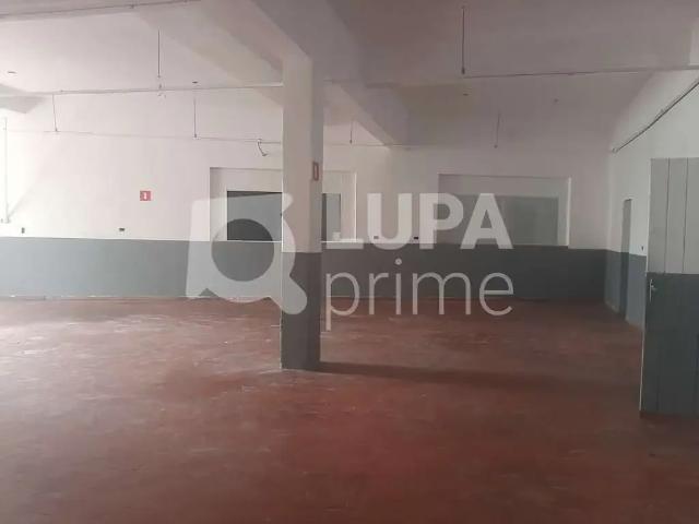 Ponto Comercial aluguel em Região Imediata de São Paulo, Região Metropolitana de São Paulo