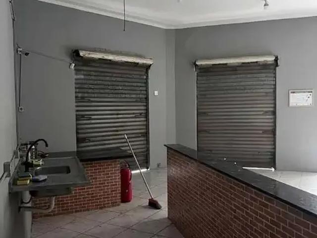 Ponto Comercial aluguel em Região Imediata de São Paulo, Região Metropolitana de São Paulo