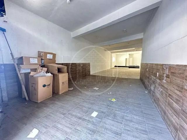 Ponto Comercial aluguel em Região Imediata de São Paulo, Região Metropolitana de São Paulo