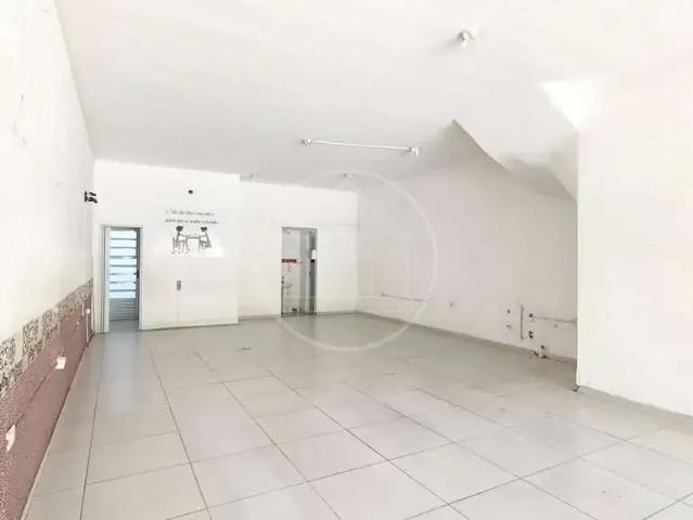 Ponto Comercial aluguel em Região Imediata de São Paulo, Região Metropolitana de São Paulo