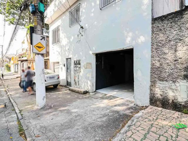 Ponto Comercial aluguel em Região Imediata de São Paulo, Região Metropolitana de São Paulo