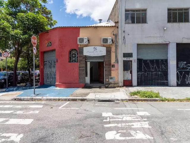 Ponto Comercial aluguel em Região Imediata de São Paulo, Região Metropolitana de São Paulo