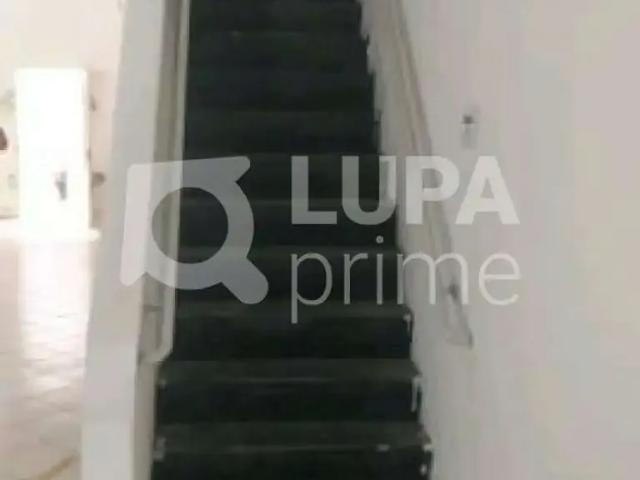 Ponto Comercial aluguel em Região Imediata de São Paulo, Região Metropolitana de São Paulo