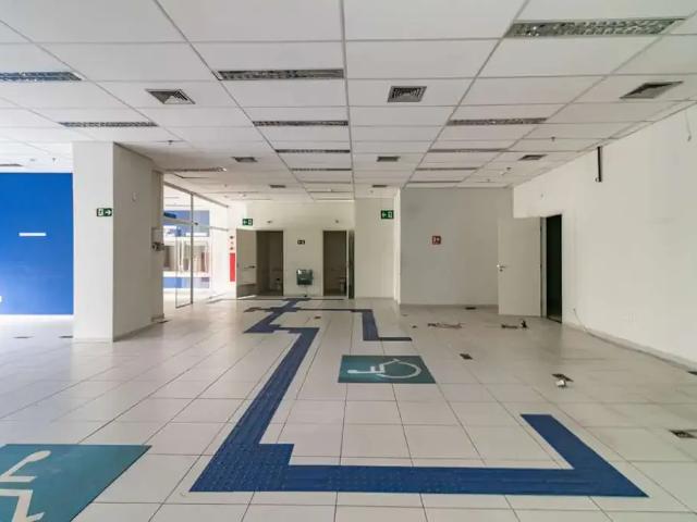 Ponto Comercial aluguel em Região Imediata de São Paulo, Região Metropolitana de São Paulo