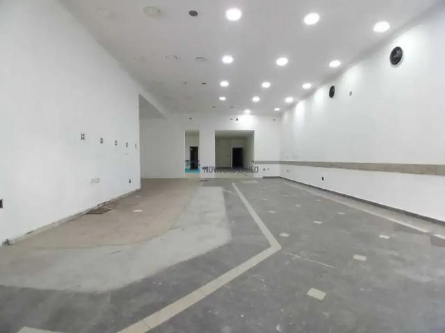 Ponto Comercial aluguel em Região Imediata de São Paulo, Região Metropolitana de São Paulo