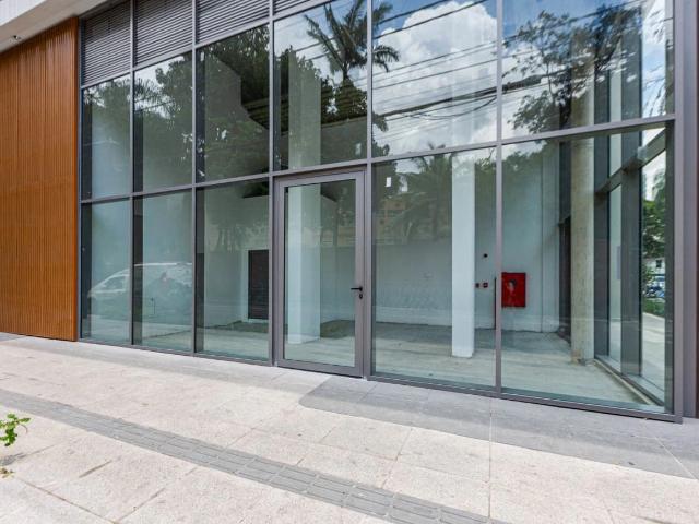 Ponto Comercial aluguel em Região Imediata de São Paulo, Região Metropolitana de São Paulo