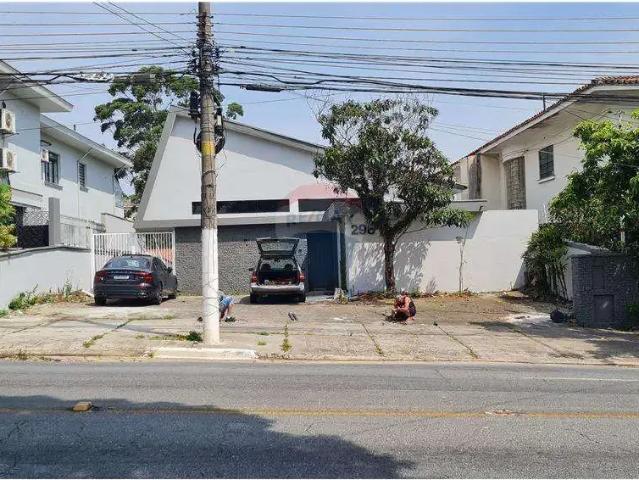 Ponto Comercial aluguel em Região Imediata de São Paulo, Região Metropolitana de São Paulo