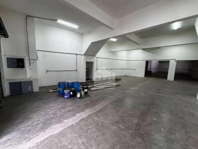 Ponto Comercial aluguel em Região Imediata de São Paulo, Região Metropolitana de São Paulo