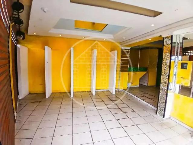 Ponto Comercial aluguel em Região Imediata de São Paulo, Região Metropolitana de São Paulo