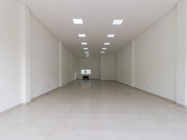 Ponto Comercial aluguel em Região Imediata de São Paulo, Região Metropolitana de São Paulo