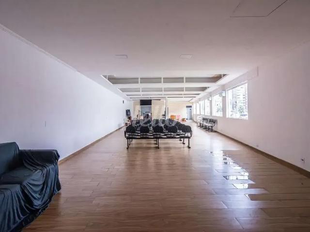 Ponto Comercial aluguel em Região Imediata de São Paulo, Região Metropolitana de São Paulo