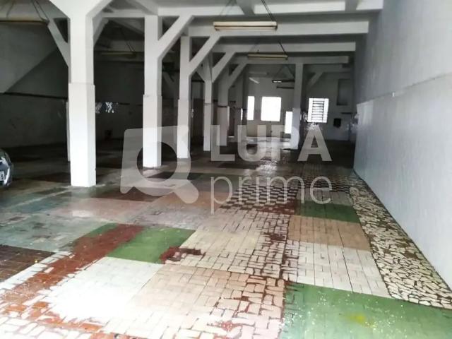 Ponto Comercial aluguel em Região Imediata de São Paulo, Região Metropolitana de São Paulo