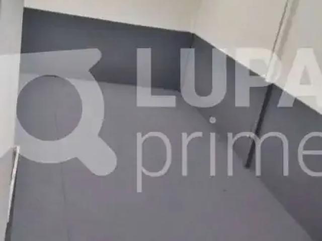 Ponto Comercial aluguel em Região Imediata de São Paulo, Região Metropolitana de São Paulo