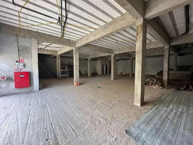 Ponto Comercial aluguel em Região Imediata de São Paulo, Região Metropolitana de São Paulo