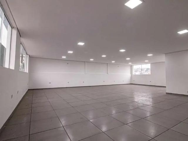 Ponto Comercial aluguel em Região Imediata de São Paulo, Região Metropolitana de São Paulo