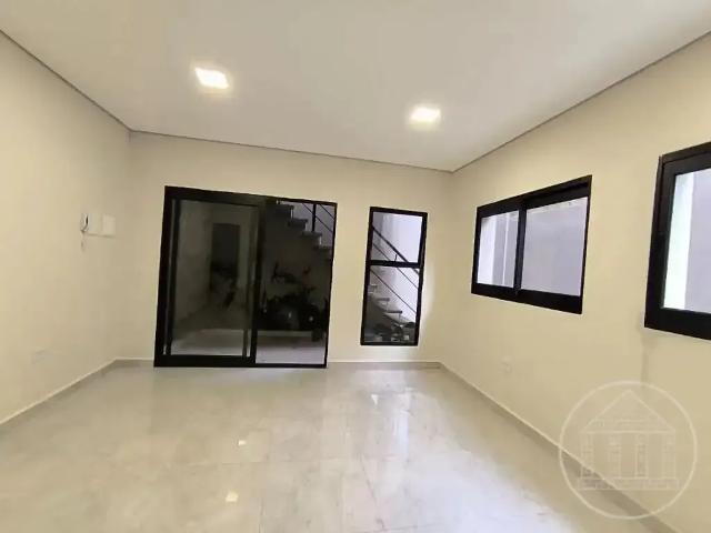 Ponto Comercial aluguel em Região Imediata de São Paulo, Região Metropolitana de São Paulo