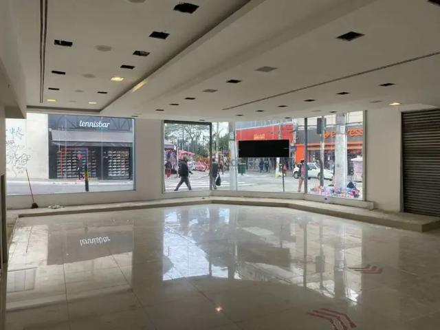 Ponto Comercial aluguel em Região Imediata de São Paulo, Região Metropolitana de São Paulo