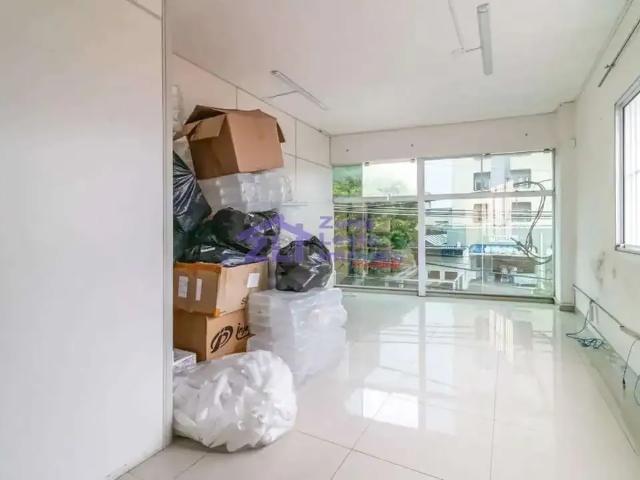 Ponto Comercial aluguel em Região Imediata de São Paulo, Região Metropolitana de São Paulo