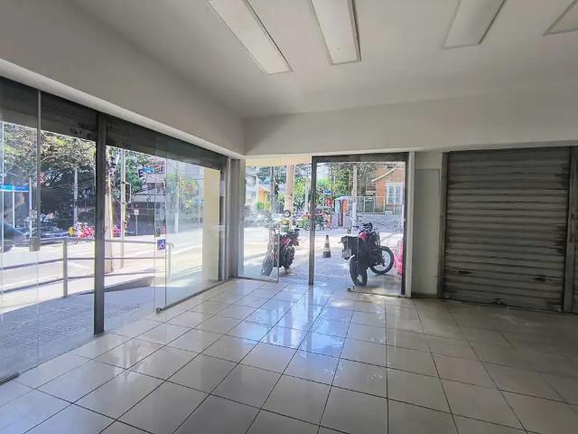 Ponto Comercial aluguel em Região Imediata de São Paulo, Região Metropolitana de São Paulo