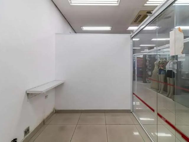Ponto Comercial aluguel em Região Imediata de São Paulo, Região Metropolitana de São Paulo