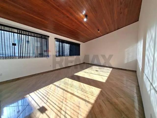 Ponto Comercial aluguel em Região Imediata de São Paulo, Região Metropolitana de São Paulo