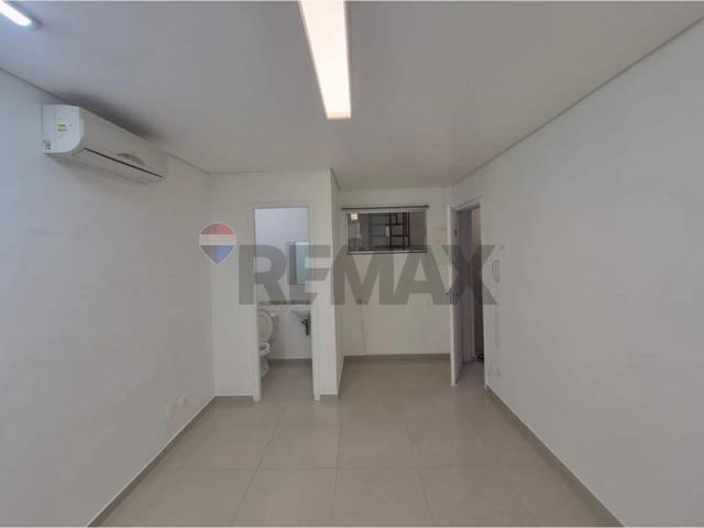 Ponto Comercial aluguel em Região Imediata de São Paulo, Região Metropolitana de São Paulo