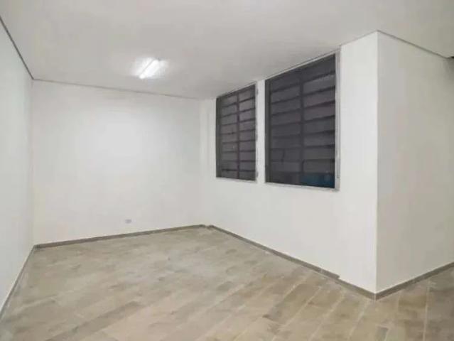 Ponto Comercial aluguel em Região Imediata de São Paulo, Região Metropolitana de São Paulo