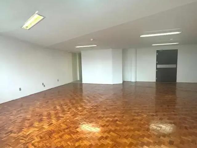 Ponto Comercial aluguel em Região Imediata de São Paulo, Região Metropolitana de São Paulo