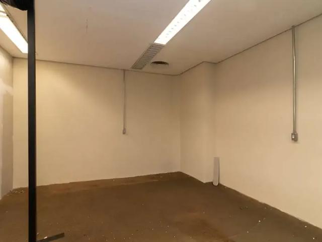 Ponto Comercial aluguel em Região Imediata de São Paulo, Região Metropolitana de São Paulo