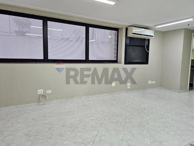 Ponto Comercial aluguel em Região Imediata de São Paulo, Região Metropolitana de São Paulo