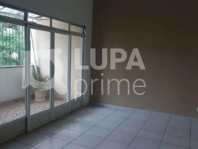 Ponto Comercial aluguel em Região Imediata de São Paulo, Região Metropolitana de São Paulo