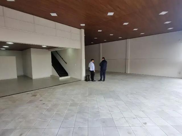 Ponto Comercial aluguel em Região Imediata de São Paulo, Região Metropolitana de São Paulo