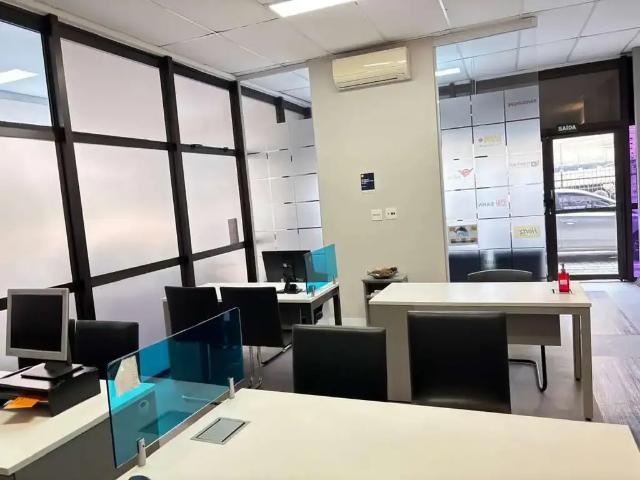 Ponto Comercial aluguel em Região Imediata de São Paulo, Região Metropolitana de São Paulo