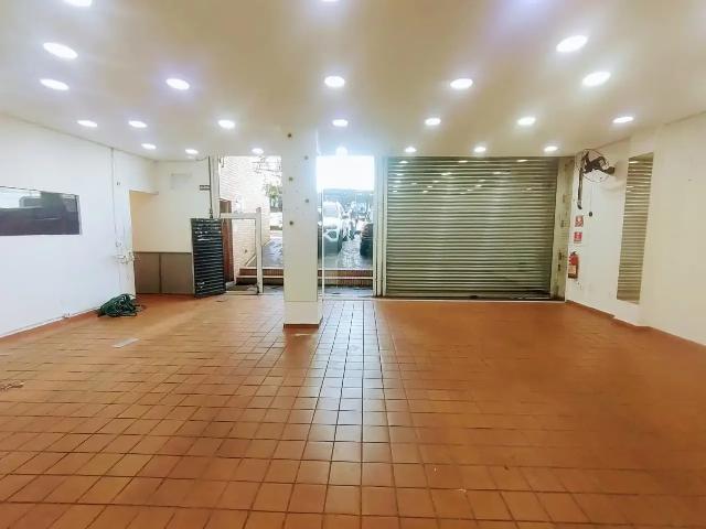 Ponto Comercial aluguel em Região Imediata de São Paulo, Região Metropolitana de São Paulo