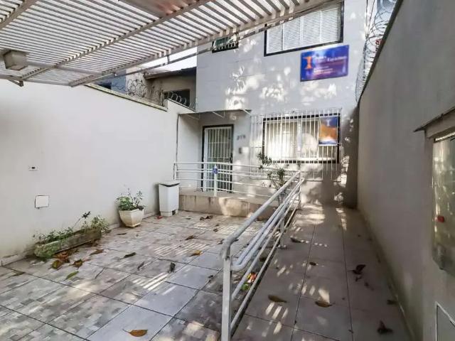 Ponto Comercial aluguel em Região Imediata de São Paulo, Região Metropolitana de São Paulo